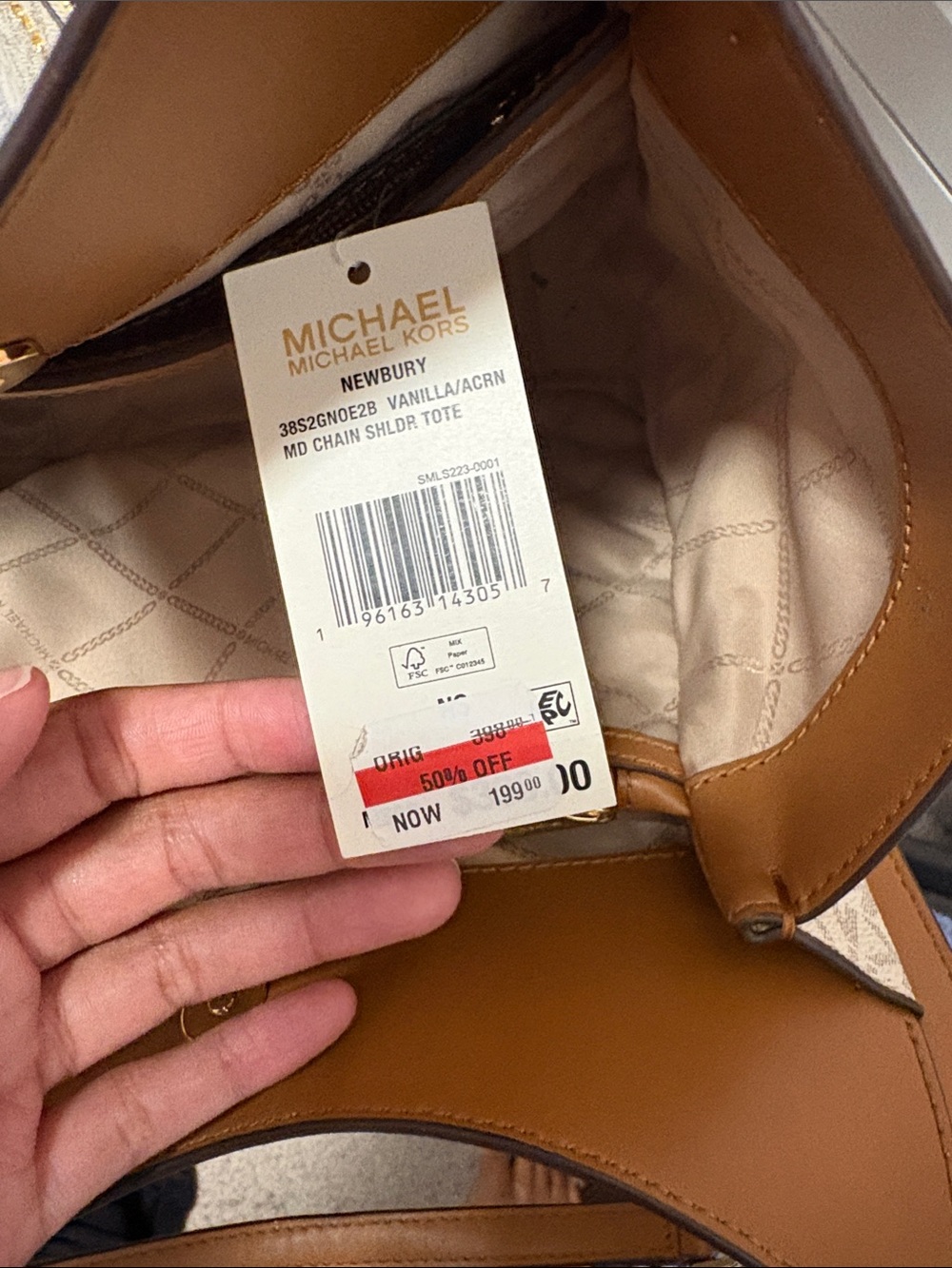 Michael Kors White MK Logo Shoulder Hobo with Brown Trim & Gold Chain - Picture 2 of 3